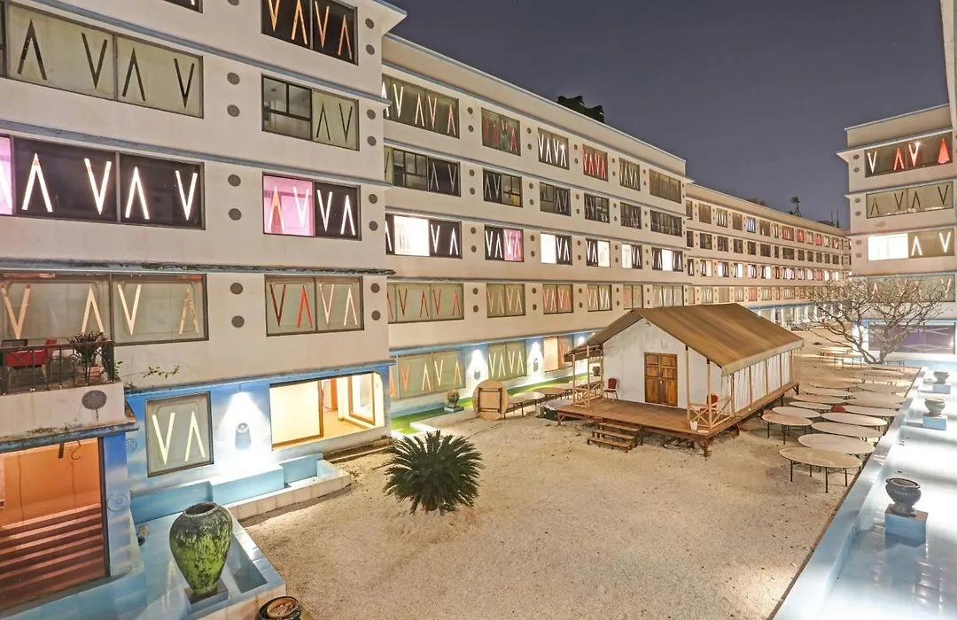 Townhouse Royal Palms Hotel-1